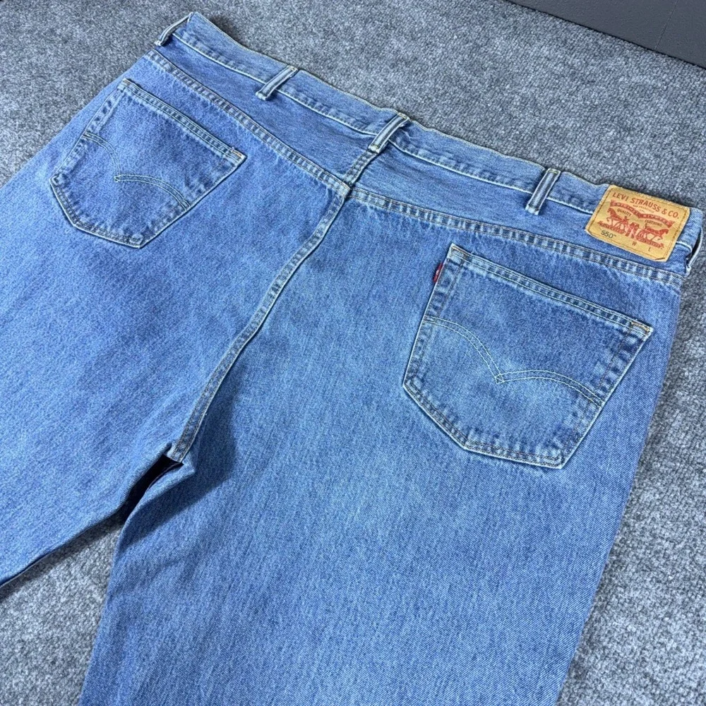 Levis 550 Relaxed Fit Jeans Mens 52x29 Blue Denim Tapered Leg Medium Wash